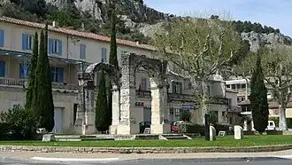 Les arcs romains de Cavaillon.