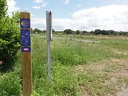 Balisage jacquaire et GR à Cenon-sur-Vienne.