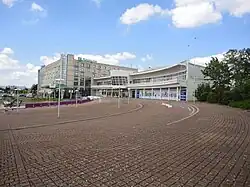 L'entrée ouest deviendra l'entrée principale, desservie par le tramway.