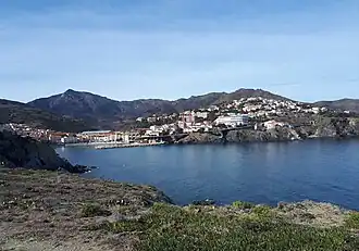 Cerbère et Querroig (au fond, à gauche)