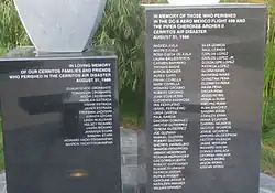 Les noms des victimes sur la plaque commémorative.