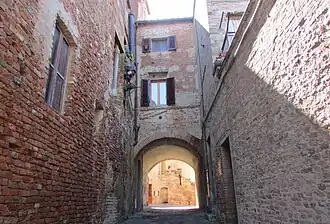 La porte Alberti du XIVe&nbsp;siècle.