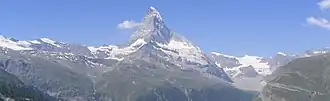 Le Cervin et le glacier de Zmutt situé à droite de la photographie