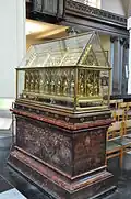 Une magnifique châsse contenant des reliques des martyrs de Gorcum se trouve en l'église Saint-Nicolas près de la Grand Place à Bruxelles. Godefroid est le troisième en partant de la gauche.