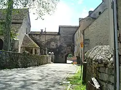 Porte fortifiée de l'abbaye