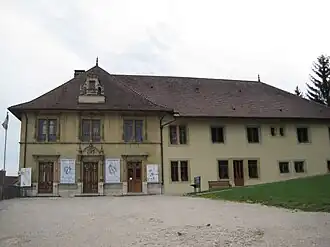 Château Pertusier (XVIe&nbsp;siècle) et musée de l'horlogerie de Morteau.