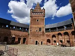 "Une vue de la cour intérieure"