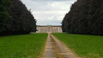 Château de Belbeuf - Avenue et façade d'arrivée (nord)