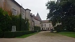 Façade sud et cour intérieure