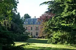 Château de Châtenay, façade sud