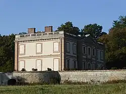 Fronton nord donnant sur la cour d'honneur