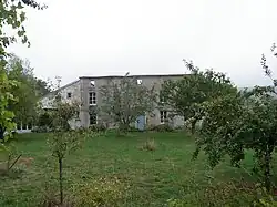 Façade ouest (état en 2015).