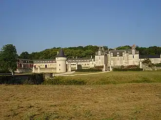 Château de Gizeux (transmis à la famille de Laffon au XXe&nbsp;siècle)