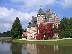 Le château de Mirville.