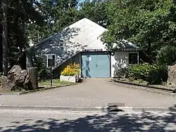 Bibliothèque municipale.