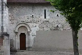 Détail de la façade nord de la nef.