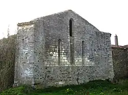 Chevet est de la chapelle Notre-Dame de l'Angle aux Chanoines à Chantonnay.