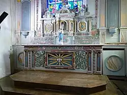 Chapelle du Dresnay : le maître-autel.