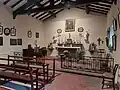 Vue intérieure de la chapelle du cimetière.