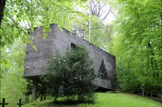 Vue générale de l'édifice.