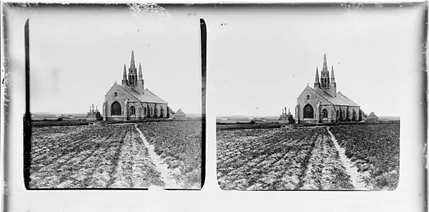 Chapelle et Calvaire de Tronoën en stéréoscopie par Gaston Bouzanquet.