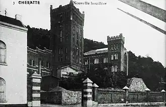 Le puits no&nbsp;1 peu de temps après sa reconstruction.