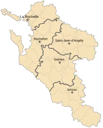 Carte représentant les cinq arrondissements de la Charente-Maritime et leurs chefs-lieux respectifs