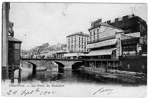 Le premier bâtiment situé en bord de Sambre avant le comblement du bras de la rivière.