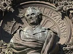 Description de cette image, également commentée ci-après