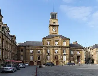 L'hôtel de ville.