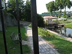 Lavoirs situés près du port.