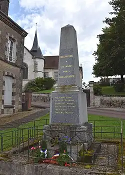 Le monument aux morts.