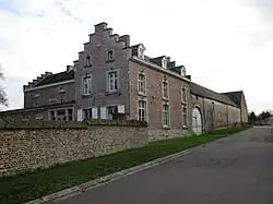Chateau-ferme Heptia