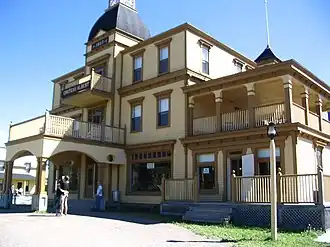 Le Château Albert, au VHA.