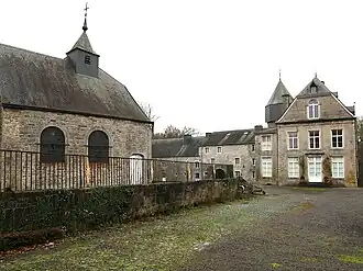 Château d'Amas avec chapelle