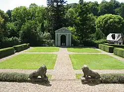 Le jardin à la française.