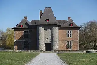 Le château (XIIIe – XVIIe&nbsp;siècle).