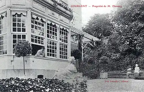 La véranda et la pergola nouvellement construite contre la façade sud.