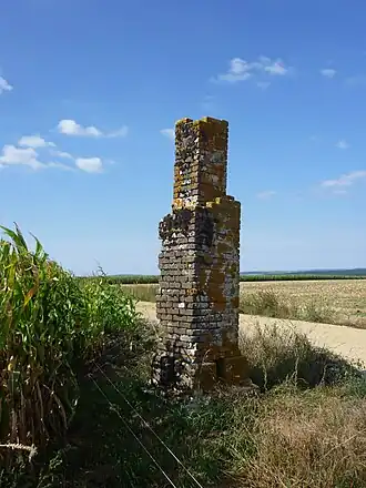 Cheminée géodésique de Rehaincourt à la limite avec Ortoncourt.