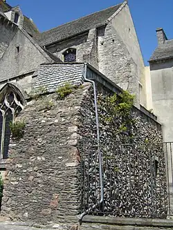 Dernière portion des murailles, servant d'appui à la basilique.