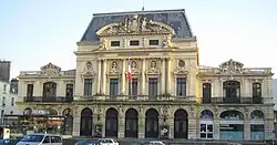 Description de cette image, également commentée ci-après