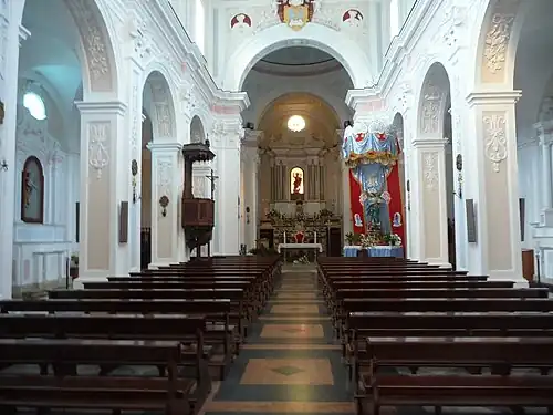 Interno della chiesa della Mamma nostra.