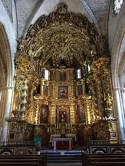 Chœur de style baroque de la basilique.