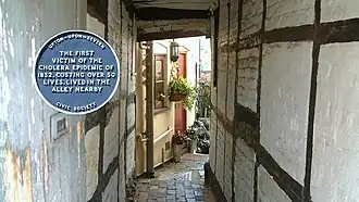 Plaque rappelant où habitait la première victime de l'épidémie de choléra de 1832