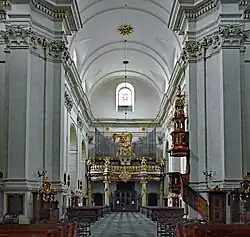 Chœur, orgue, chaire