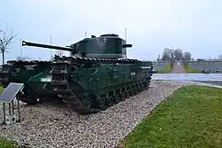 Description de l'image Churchill tank - Memorial Odon Cote 112.jpg.