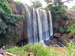 Vue panoramique des chutes de la Métché.