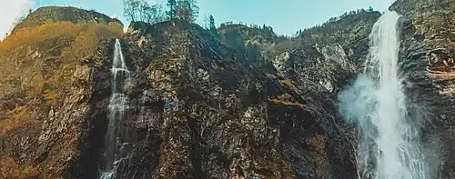 Chutes du lac d'Ôo.