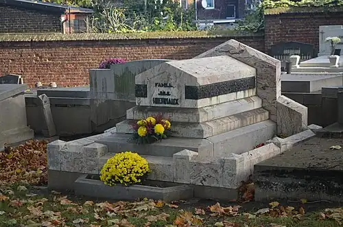 Tombe de la famille Jules Hiernaux.