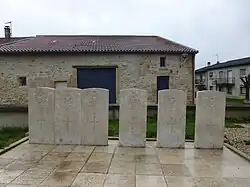Tombes du Commonwealth au cimetière de Véel.